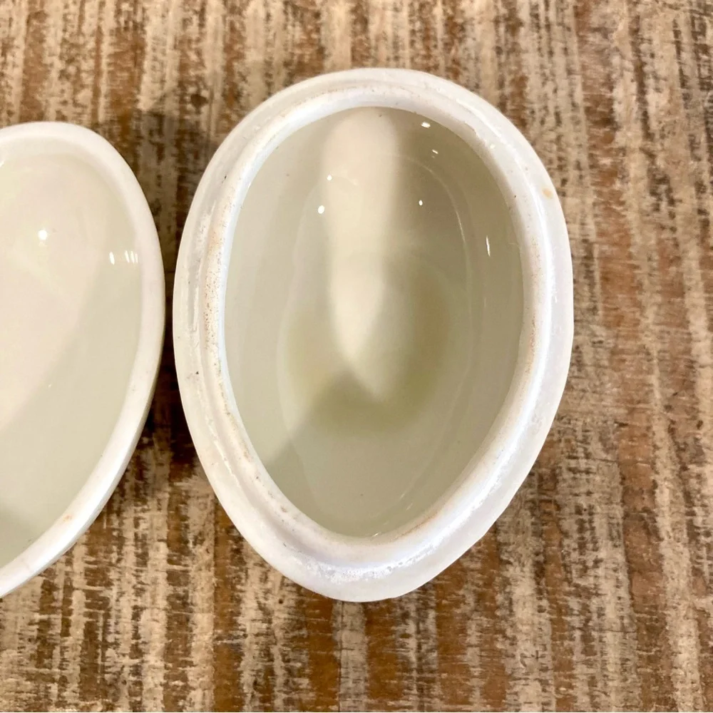 Takahashi Ceramic Egg Trinket Box with Gold Butterfly